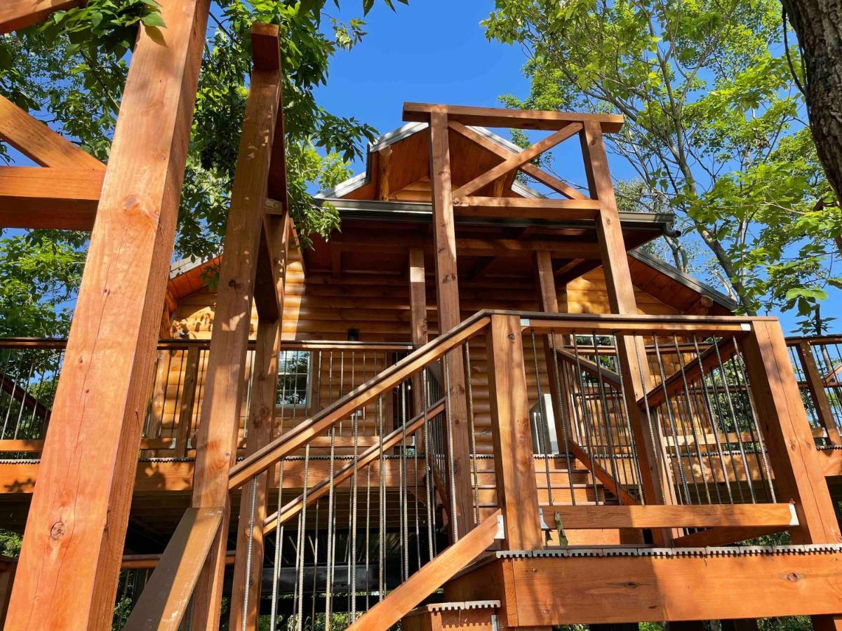 מילסבורג Cricket Hill Treehouse By Amish Country Lodging מראה חיצוני תמונה